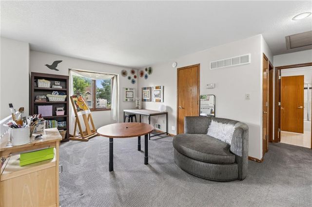 7608 NW Roberts Road, Weatherby Lake, MO 64152