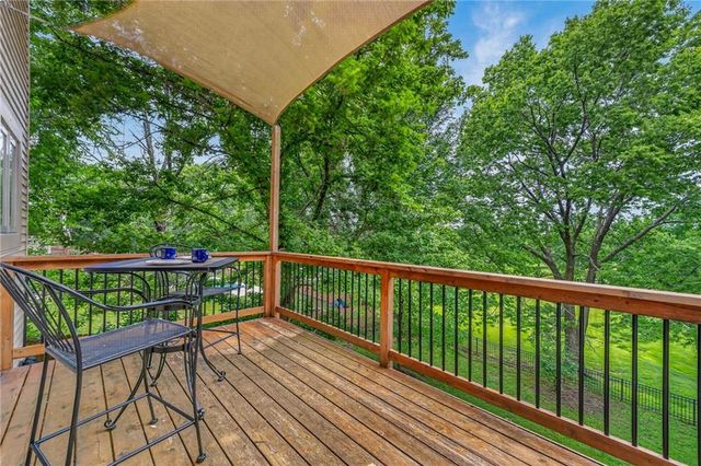 7608 NW Roberts Road, Weatherby Lake, MO 64152