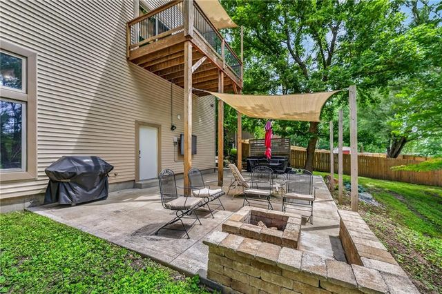 7608 NW Roberts Road, Weatherby Lake, MO 64152