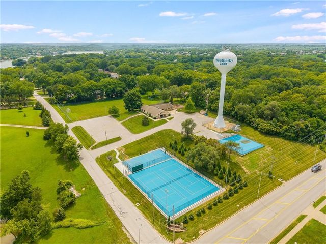 7608 NW Roberts Road, Weatherby Lake, MO 64152