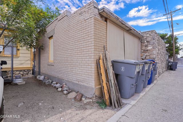 1207 E RIO GRANDE Avenue, El Paso, TX 79902