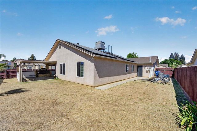 2437 N Tracy Avenue, Fresno, CA 93722
