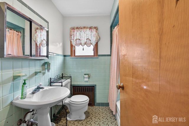 595 Jacques Street, Perth Amboy, NJ 08861