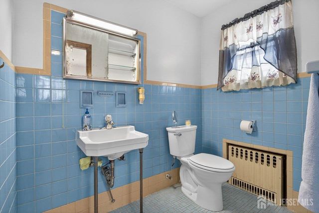 595 Jacques Street, Perth Amboy, NJ 08861