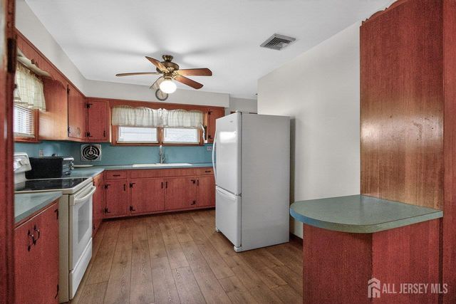 595 Jacques Street, Perth Amboy, NJ 08861