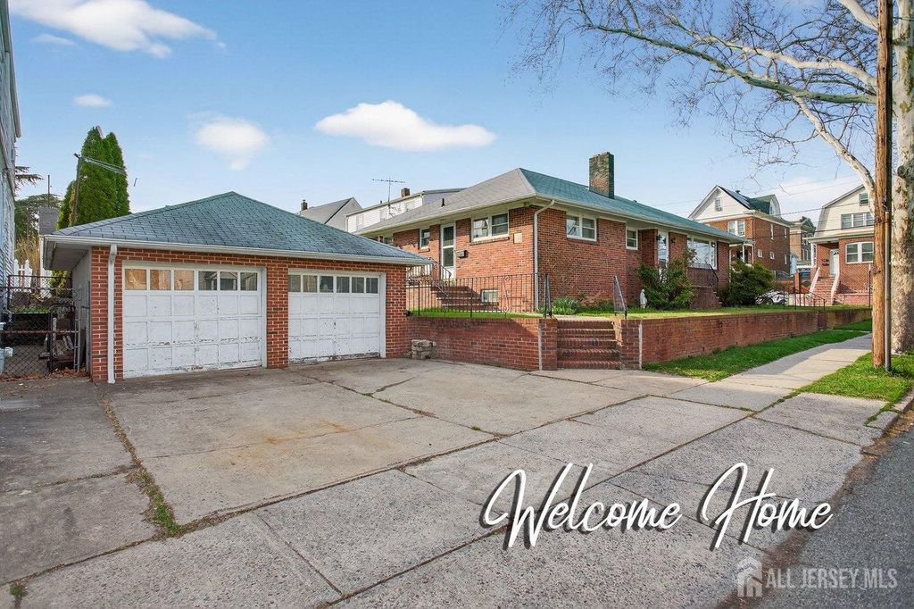 595 Jacques Street, Perth Amboy, NJ 08861