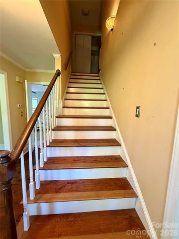 5424 Gristmill Lane, Charlotte, NC 28227