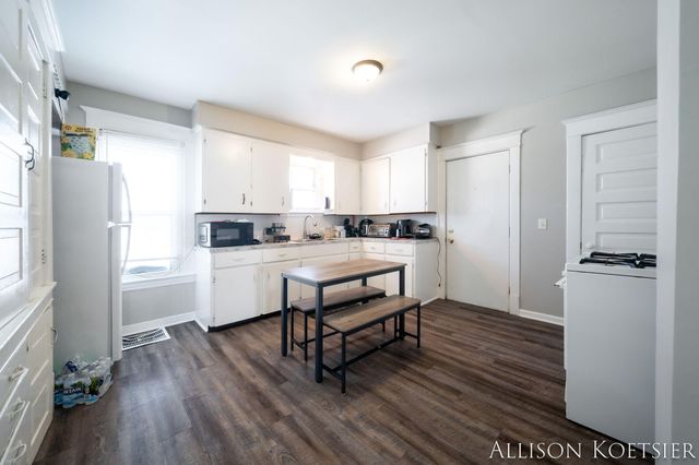 1750 Godfrey Avenue Sw, City Of Wyoming, MI 49509