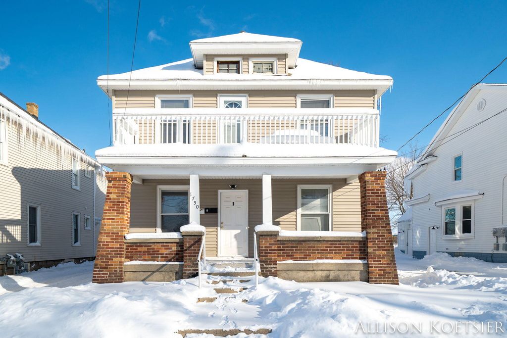 1750 Godfrey Avenue Sw, City Of Wyoming, MI 49509