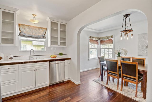 1864 46th St, Sacramento, CA 95819