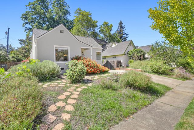 1864 46th St, Sacramento, CA 95819