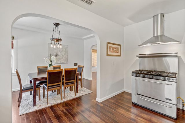 1864 46th St, Sacramento, CA 95819