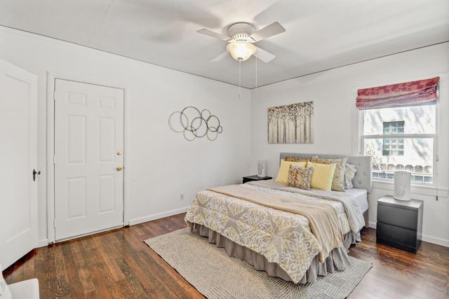 1864 46th St, Sacramento, CA 95819