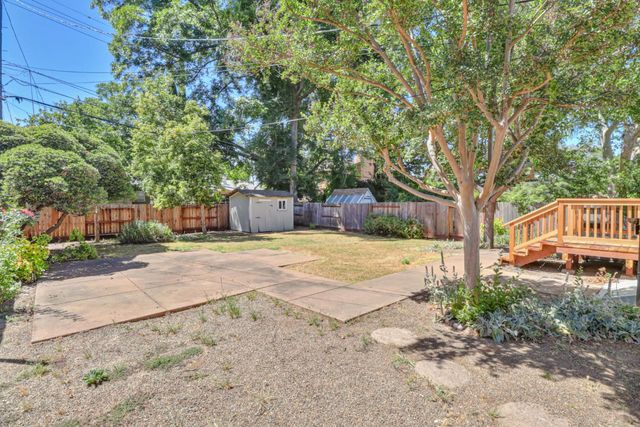 1864 46th St, Sacramento, CA 95819