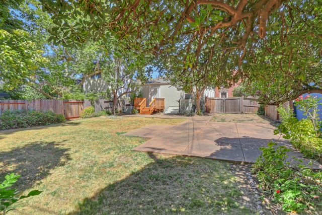 1864 46th St, Sacramento, CA 95819
