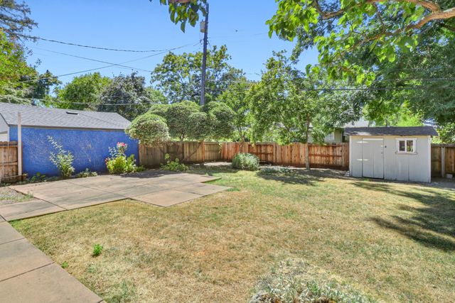 1864 46th St, Sacramento, CA 95819