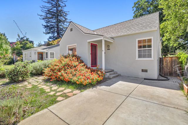 1864 46th St, Sacramento, CA 95819