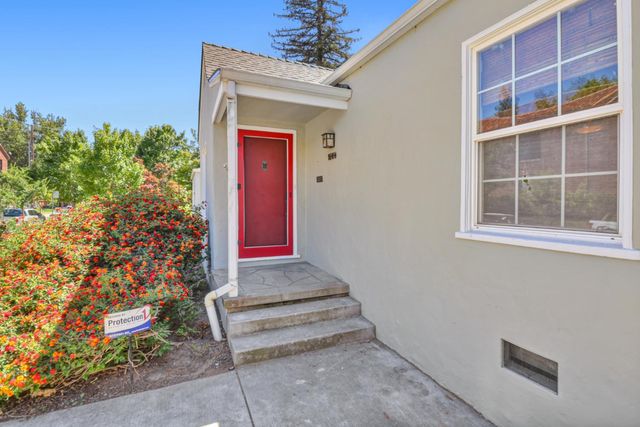 1864 46th St, Sacramento, CA 95819