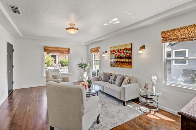 1864 46th St, Sacramento, CA 95819