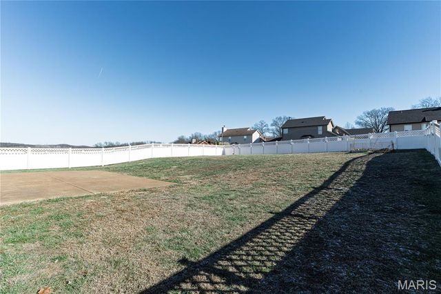 1042 Palisades Lane, Pacific, MO 63069