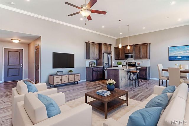 1042 Palisades Lane, Pacific, MO 63069