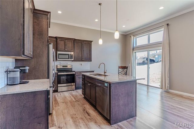 1042 Palisades Lane, Pacific, MO 63069