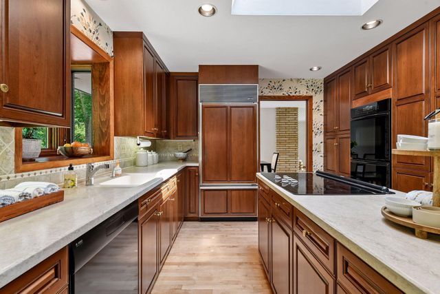 5932 Walnut Drive, Edina, MN 55436