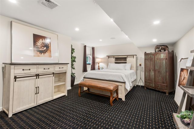 311 Great River Road, Great River, NY 11739