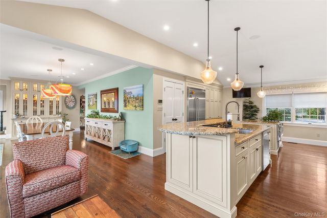 311 Great River Road, Great River, NY 11739