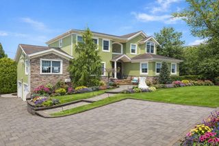 311 Great River Road, Great River, NY 11739