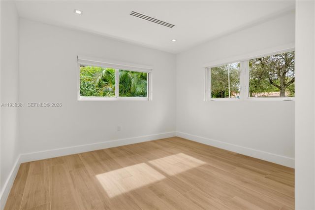 6011 Maynada St, Coral Gables, FL 33146