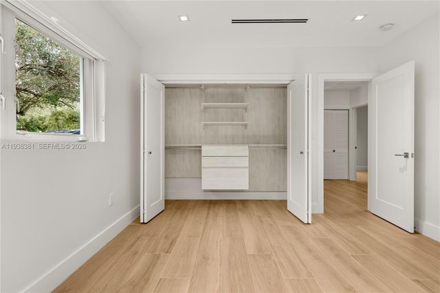 6011 Maynada St, Coral Gables, FL 33146