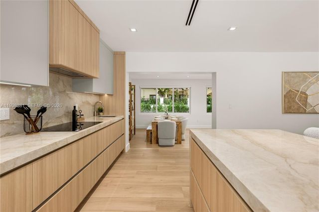 6011 Maynada St, Coral Gables, FL 33146