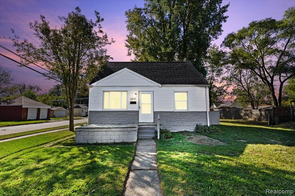 14092 Knox Avenue, Warren, MI 48089