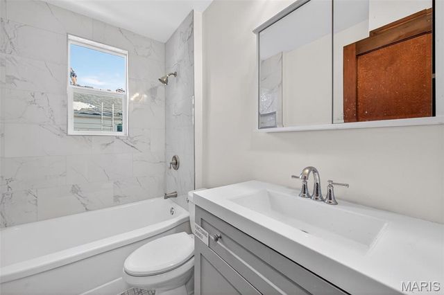 6318 Bradley Avenue, St Louis, MO 63139