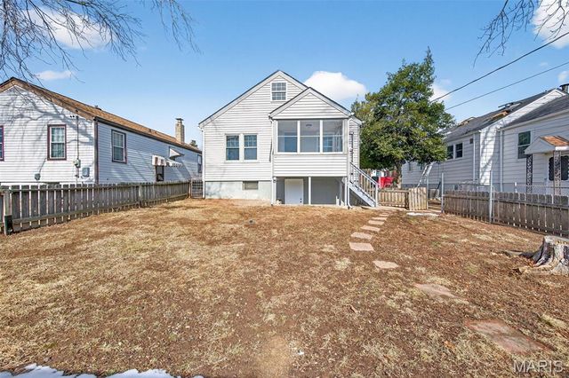 6318 Bradley Avenue, St Louis, MO 63139