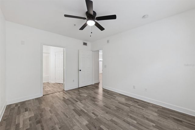 300 E SOUTH STREET 2001, Orlando, FL 32801