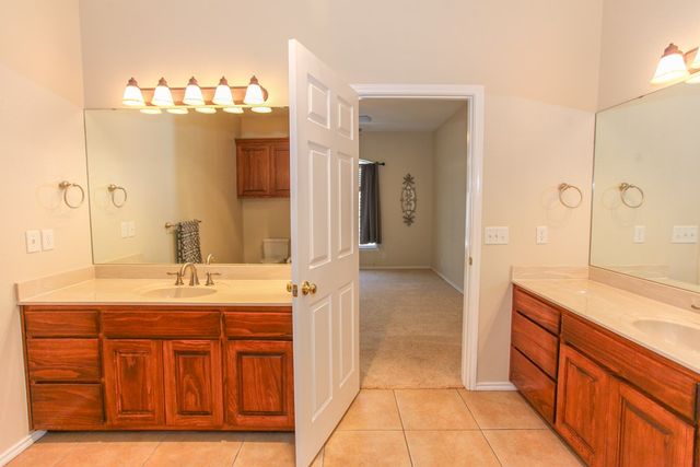 2507 S McGregor St, Coahoma, TX 79511