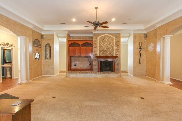 2507 S McGregor St, Coahoma, TX 79511