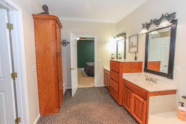 2507 S McGregor St, Coahoma, TX 79511