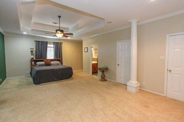 2507 S McGregor St, Coahoma, TX 79511