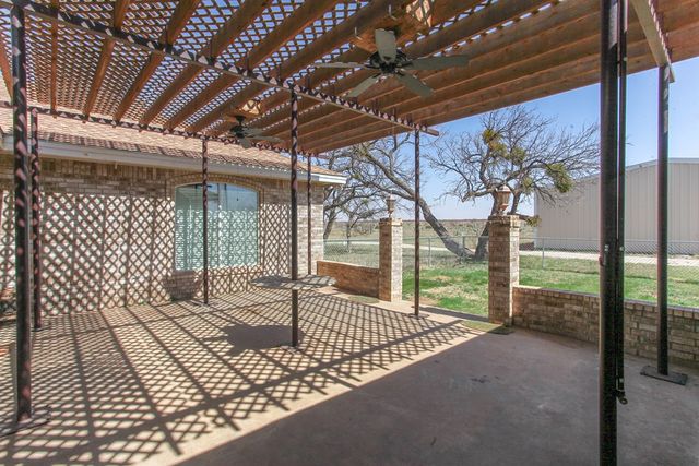 2507 S McGregor St, Coahoma, TX 79511