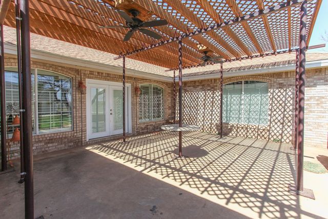 2507 S McGregor St, Coahoma, TX 79511