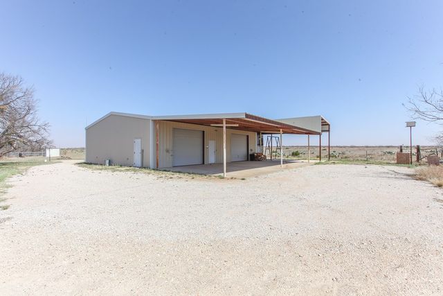 2507 S McGregor St, Coahoma, TX 79511