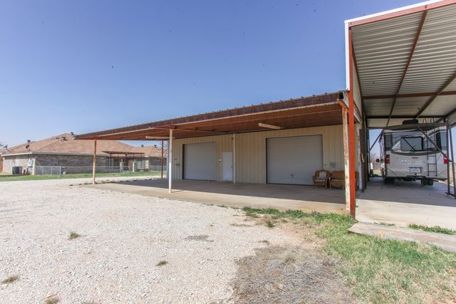 2507 S McGregor St, Coahoma, TX 79511