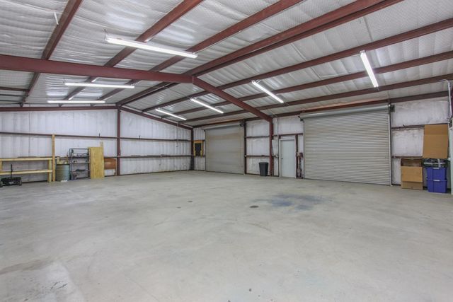 2507 S McGregor St, Coahoma, TX 79511