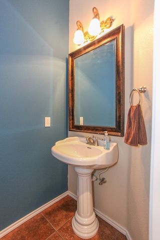 2507 S McGregor St, Coahoma, TX 79511