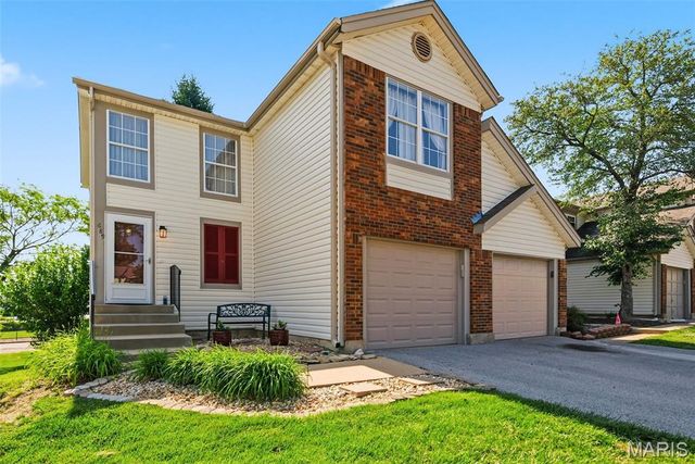 689 Sugar Trail Court 1, St Peters, MO 63376