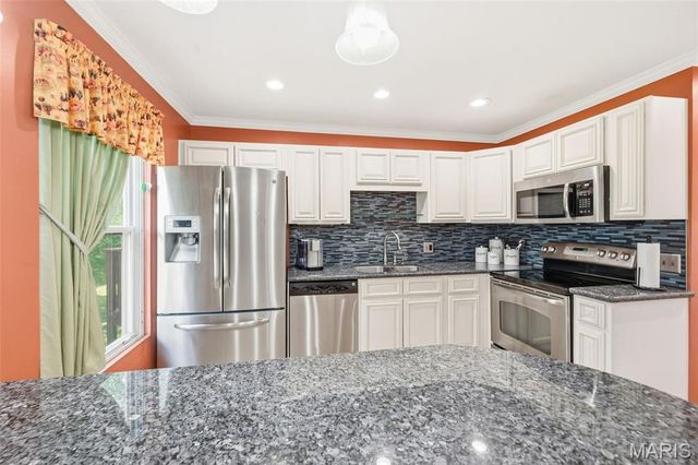 689 Sugar Trail Court 1, St Peters, MO 63376