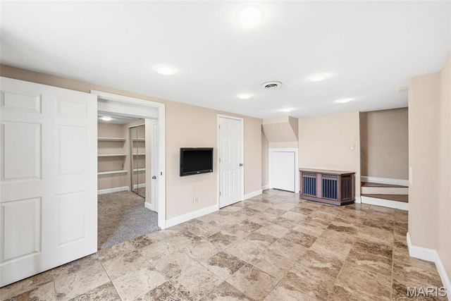 689 Sugar Trail Court 1, St Peters, MO 63376